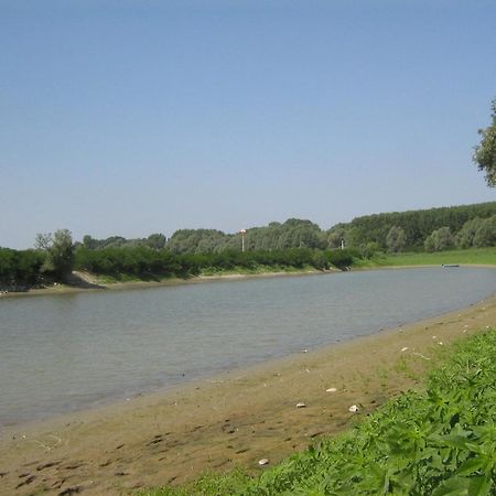 Hostiliae Ciminiera Hotel Ostiglia Zewnętrze zdjęcie