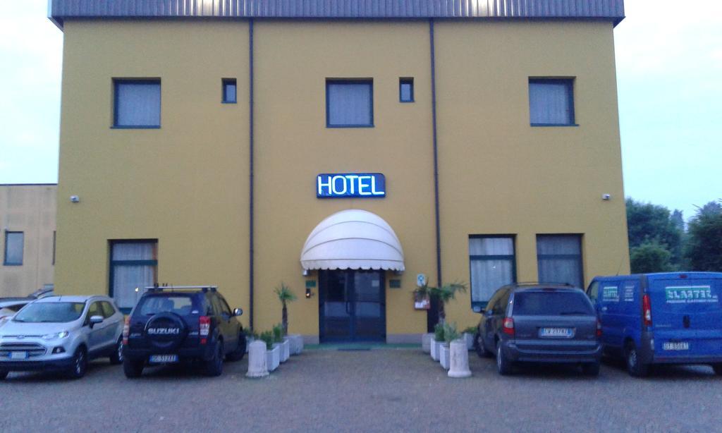 Hostiliae Ciminiera Hotel Ostiglia Zewnętrze zdjęcie